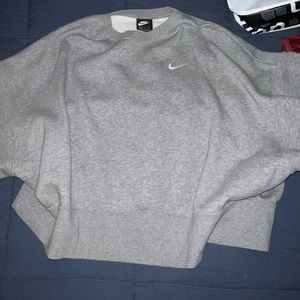 Nike oversized cropped crew neck